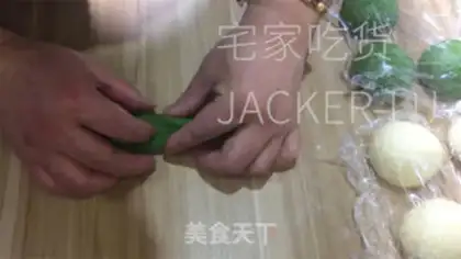 Make Scratch the tea caterpillar butter bread step 15