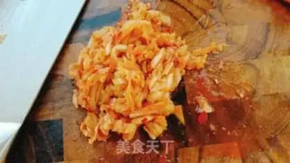 Make Hot cabbage shrimp fried rice step 1