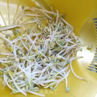 Make Green bean sprouts and sea cucumber step 5