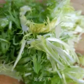Make The chrysanthemum with the fish step 1
