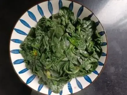 Make Spicy spinach step 4