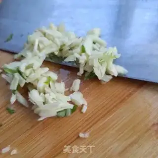 Make The chrysanthemum with the fish step 2