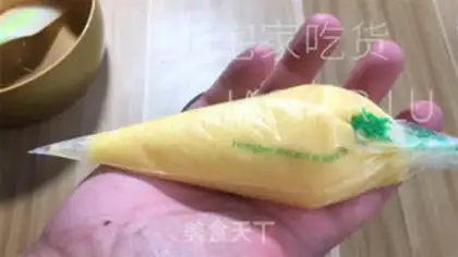 Make Scratch the tea caterpillar butter bread step 22