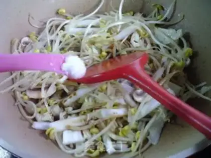 Make Fungus, cabbage, soybean sprouts step 5