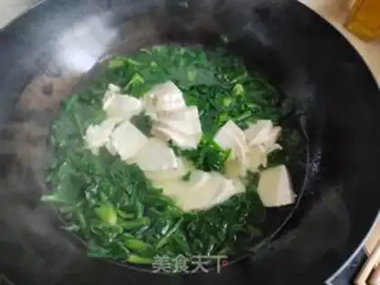 Make The spinach duck egg tofu soup step 5