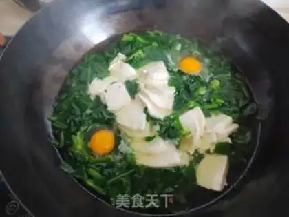 Make The spinach duck egg tofu soup step 6