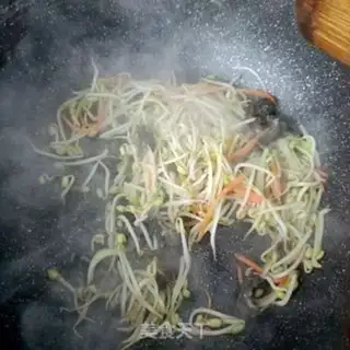 Make Green bean sprouts and sea cucumber step 13