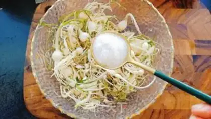 Make Spicy little garlic step 2