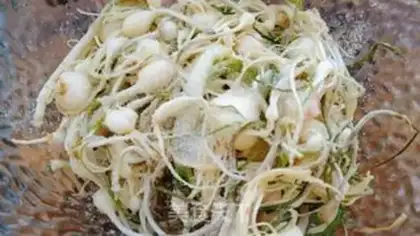 Make Spicy little garlic step 3