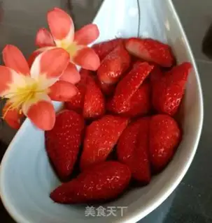 Make Honey pear juice with strawberries step 7