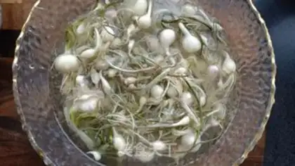 Make Spicy little garlic step 4