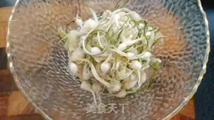 Make Spicy little garlic step 5