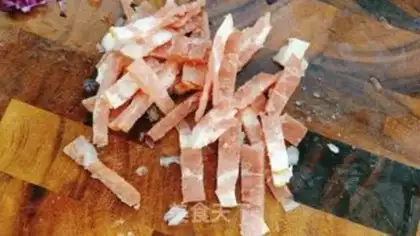 Make Five color bacon fried rice step 4
