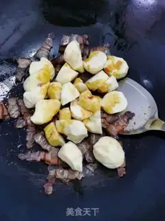 Make Meat evaporated potatoes step 4