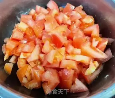 Make Tomato pickles, carrots, veal soup step 2
