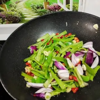 Make Tofu-dried peppers step 3