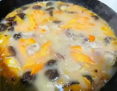 Make Tomato pickles, carrots, veal soup step 8