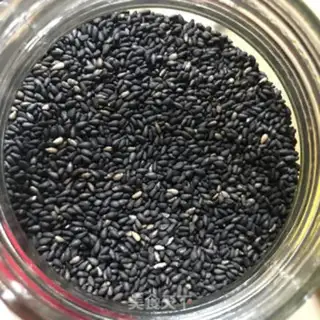 Make Three black sesame paste step 1