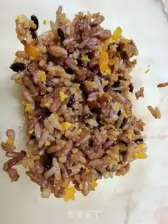 Make Salted egg and yellow fried rice step 3