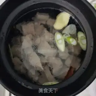 Make Sour sauce broth step 1