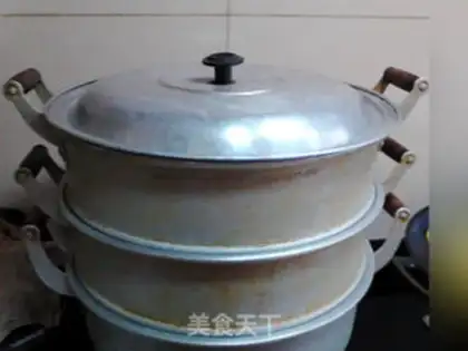 Make Salt gravy, white corn bread step 20