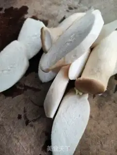 Make Apricot lantern step 1