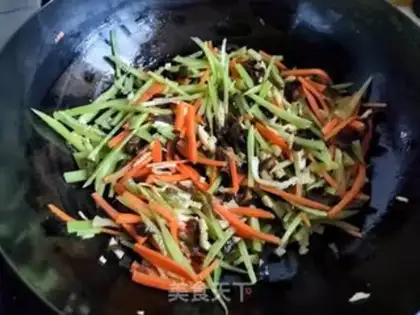 Make Egg and vegetable burrito step 2