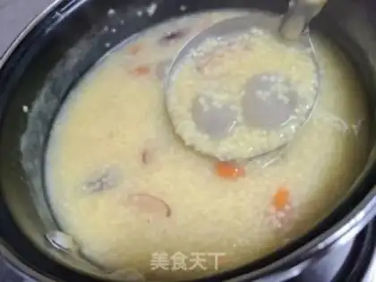 Make Little rice porridge with red dates step 5