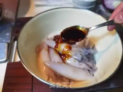 Make Soy sauce and pen and squid step 2