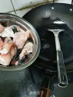 Make The black and blue fish fire line step 6
