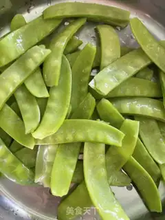 Make Beef fried Dutch beans step 3
