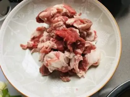 Make Sour sauce and lamb step 1