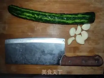 Make A cucumber with a cold cleaver step 0