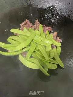 Make Beef fried Dutch beans step 6