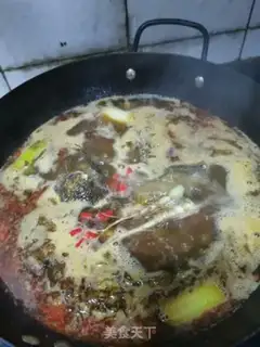 Make The black and blue fish fire line step 13