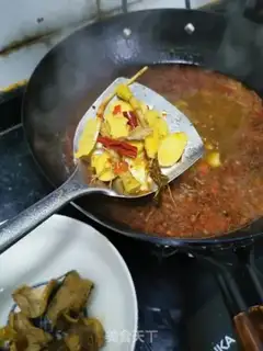 Make The black and blue fish fire line step 14