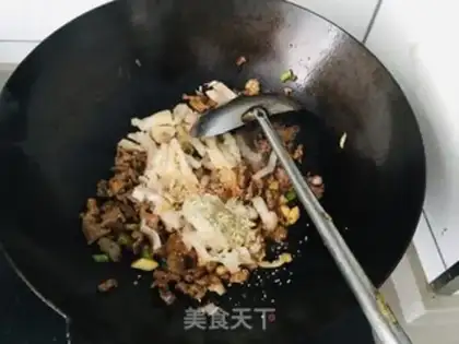 Make Sour sauce and lamb step 8