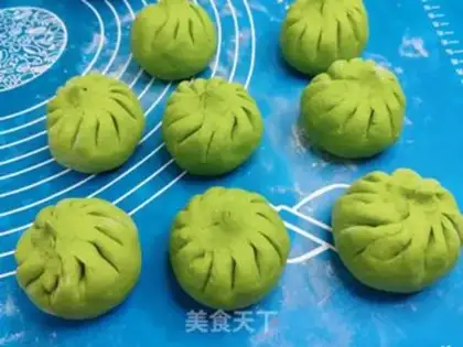 Make Vegetable juice buns step 2