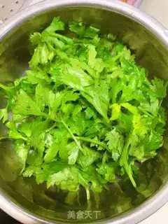 Make Celery leaves step 0