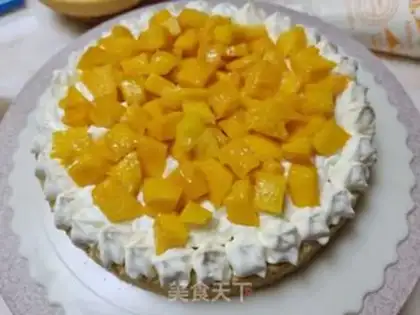 Make Eight-inch fruit cream cake step 2