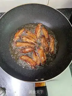 Make The chicken wings and potatoes step 8