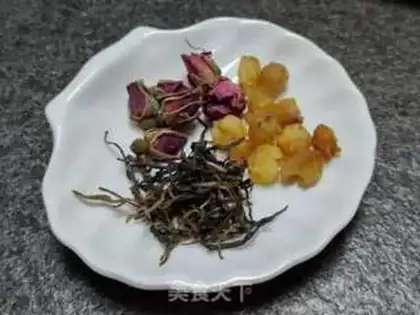 Make Apple rose tea step 1