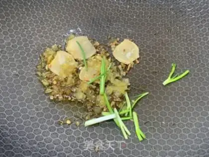 Make A sour cow frog step 1