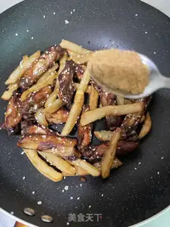 Make The chicken wings and potatoes step 11