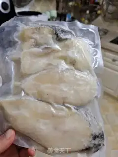 Make Fried sea bass step 0