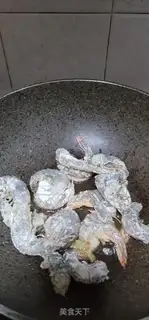 Make Dry garlic shrimp step 5