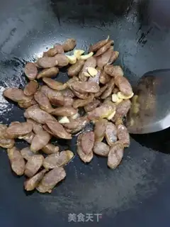 Make Weenie fried broccoli step 7
