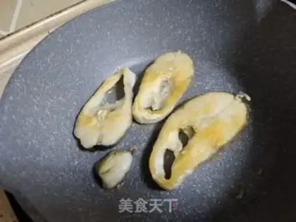 Make Fried sea bass step 1