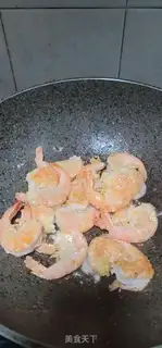 Make Dry garlic shrimp step 7