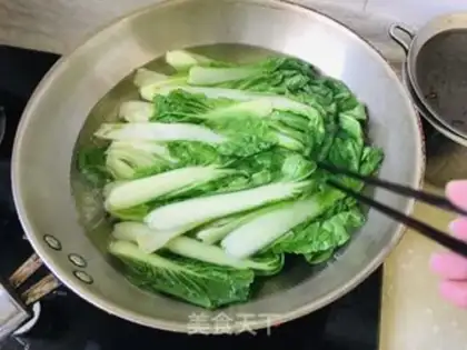 Make Garlic cabbage step 0